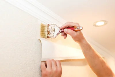Pose de papier peint à Turenne — revêtements muraux et toiles de verre